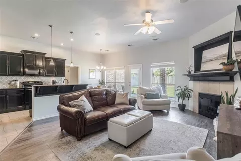 1801 Woody Ln, Edmond, OK 73003