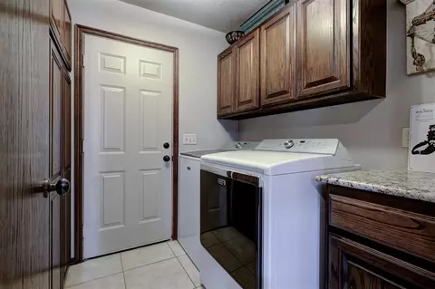 106 Southpointe Ave, Tuttle, OK 73089 photo 13