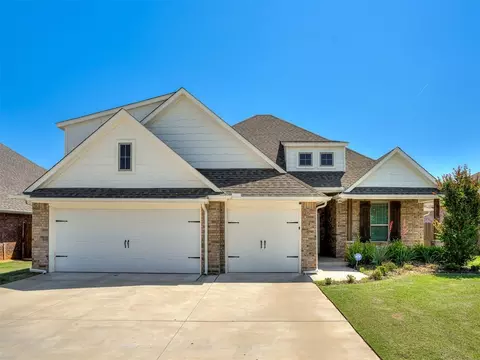 800 Bison Crossing Dr, Yukon, OK 73099