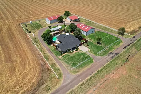 15785 N 1700 Rd, Hollis, OK 73550
