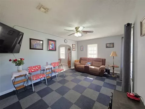 Living - Undisclosed, Perry, OK 73077 photo 1 of 1