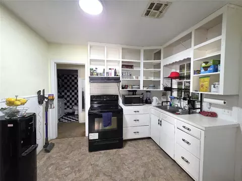Kitchen - Undisclosed, Perry, OK 73077 photo 2 of 2