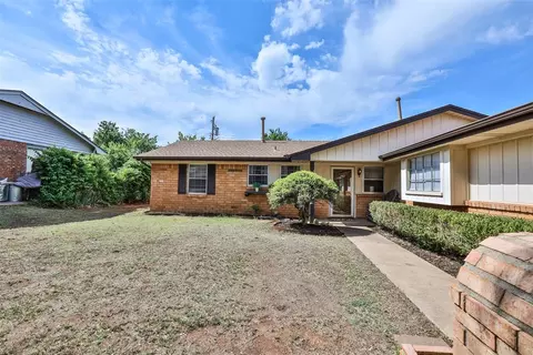 5716 NW 65th St, Warr Acres, OK 73132