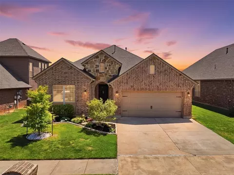 8104 NW 159th St, Edmond, OK 73013