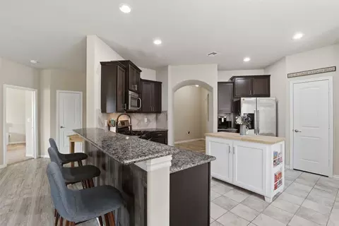 11320 NW 94th St, Yukon, OK 73099