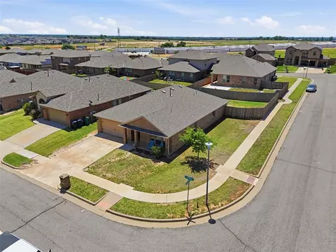 11320 NW 94th St, Yukon, OK 73099