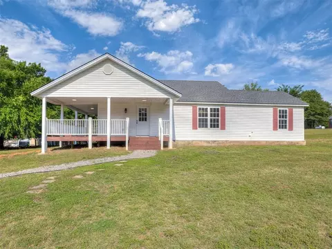 2419 Brewer St, Choctaw, OK 73020
