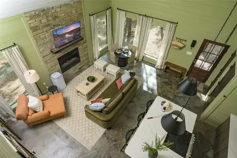 Living - 72 Bear Pine Trl, Broken Bow, OK 74728 photo 3 of 4