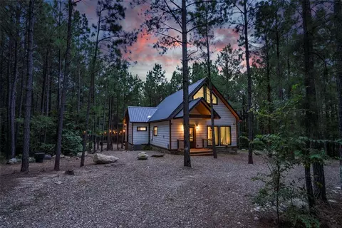 Exterior - 72 Bear Pine Trl, Broken Bow, OK 74728 photo 2 of 15