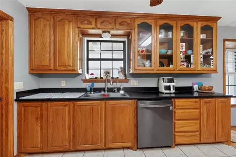 Kitchen - 910 1st St, Elgin, OK 73538 photo 3 of 4
