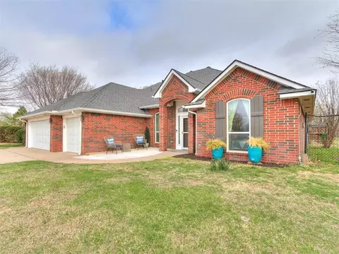 4949 Penn Place Pl, Edmond, OK 73025