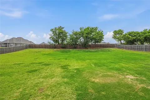 Exterior - 1103 Riata Rd, Tuttle, OK 73089 photo 9 of 9
