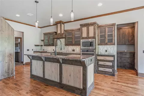 Kitchen - 1103 Riata Rd, Tuttle, OK 73089 photo 2 of 7