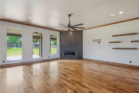 Living - 1103 Riata Rd, Tuttle, OK 73089 photo 1 of 1