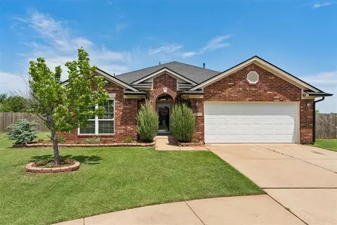 16233 Snake Dr, Edmond, OK 73013