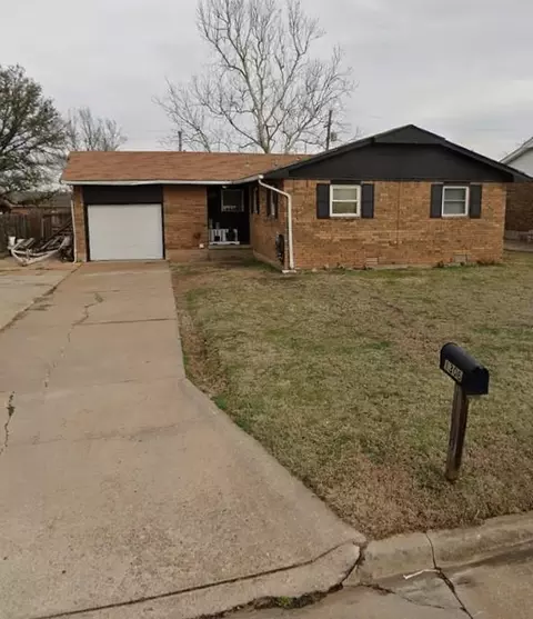 1306 SE Barclay Rd, Lawton, OK 73501