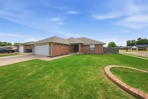 36 SW 69th St, Oklahoma City, OK 73139