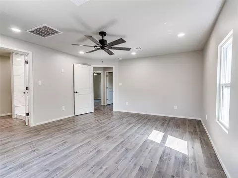 Bedroom - 105 E College Ave, Guthrie, OK 73044 photo 3 of 3