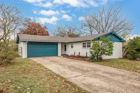 109 W Shadywood Dr, Midwest City, OK 73110