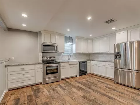 Kitchen - 505 SW 5th St, Tuttle, OK 73089 photo 1 of 4