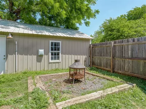 Exterior - 505 SW 5th St, Tuttle, OK 73089 photo 10 of 12