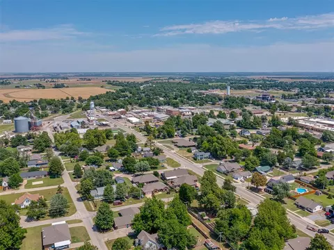 View/Area - 505 SW 5th St, Tuttle, OK 73089 photo 4 of 4