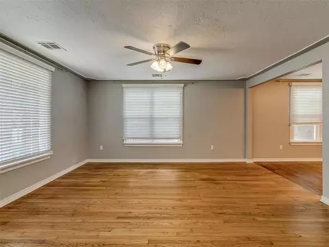 Living - 505 SW 5th St, Tuttle, OK 73089 photo 2 of 5