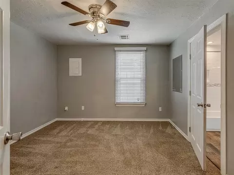 Bedroom - 505 SW 5th St, Tuttle, OK 73089 photo 5 of 9