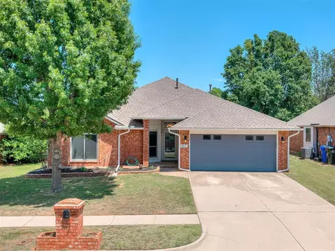917 Goshawk Dr, Norman, OK 73072