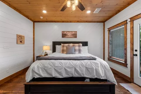 Bedroom - 7 Alder Pl, Broken Bow, OK 74728 photo 1 of 4