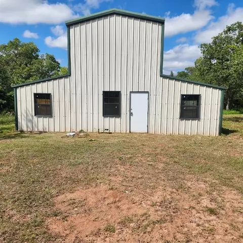 16085 N County Road 3040, Lindsay, OK 73052