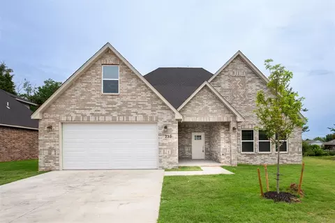 233 E Abbott Ln, Mustang, OK 73064
