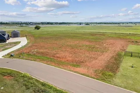 22866 Tuscan Estates Dr, Edmond, OK 73025