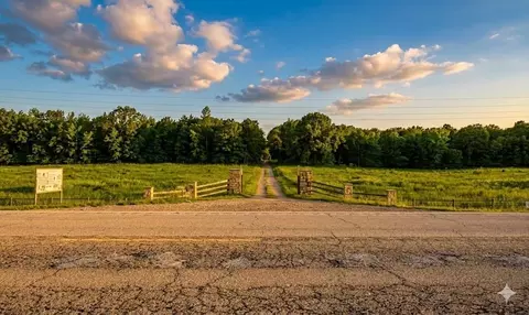 N Us-259 Frontage Highway, Broken Bow, OK 74728