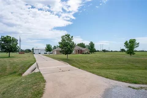 2858 Fields Rd, El Reno, OK 73036