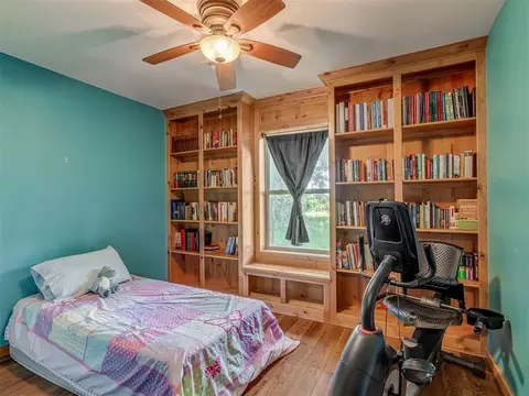 Bedroom - 29782 148th St, Wayne, OK 73095 photo 5 of 7