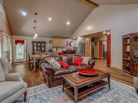 Living - 29782 148th St, Wayne, OK 73095 photo 4 of 4