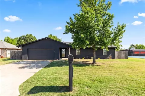 1718 W Elm St, El Reno, OK 73036