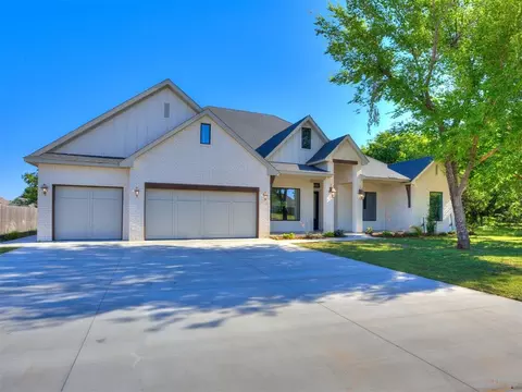 3700 Hunter Glen Dr, Oklahoma City, OK 73179