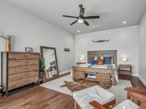 Bedroom - 9400 S Post Rd, Guthrie, OK 73044 photo 1 of 8