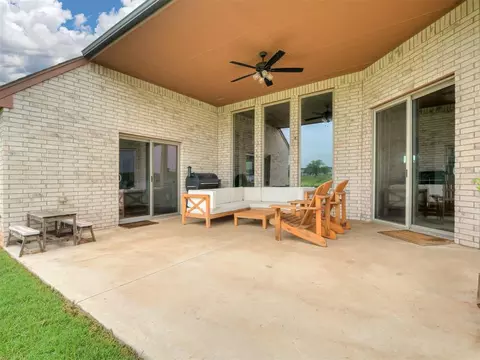 Exterior - 9400 S Post Rd, Guthrie, OK 73044 photo 3 of 6