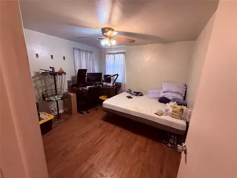Bedroom - 217 S 17th St, Clinton, OK 73601 photo 4 of 4