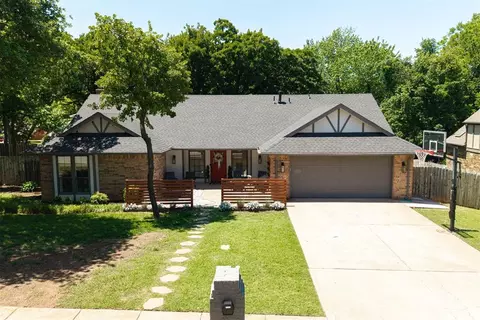 3725 Coachlight Dr, Edmond, OK 73013