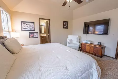 Bedroom - 209 Williams Ave, Tuttle, OK 73089 photo 5 of 7