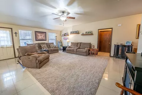 Other - 209 Williams Ave, Tuttle, OK 73089 photo 3 of 7