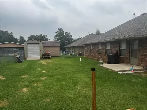 Exterior - 209 Williams Ave, Tuttle, OK 73089 photo 4 of 4