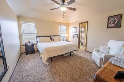 Bedroom - 209 Williams Ave, Tuttle, OK 73089 photo 4 of 7