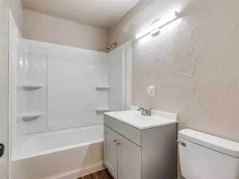 Bath - 207 E Beech St, Tecumseh, OK 74873 photo 1 of 3