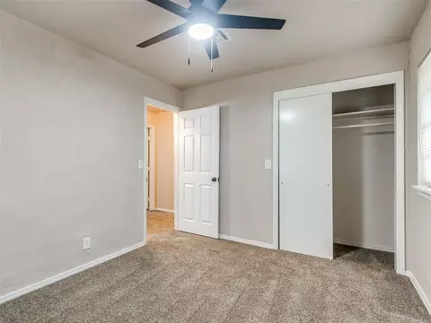 Bedroom - 207 E Beech St, Tecumseh, OK 74873 photo 8 of 9