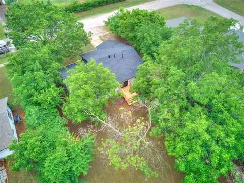 View/Area - 207 E Beech St, Tecumseh, OK 74873 photo 4 of 4